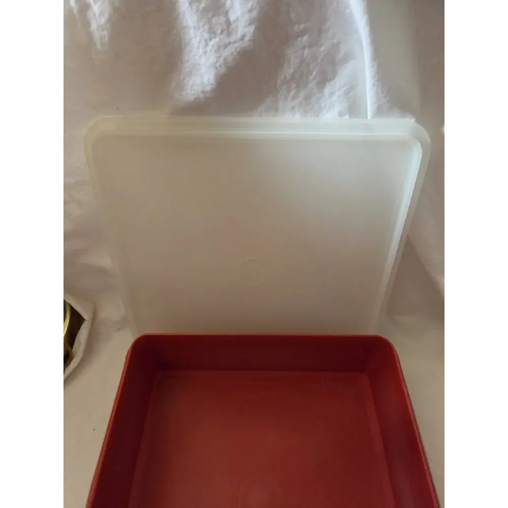 Vintage Tupperware #514-20 Square 9 x 9 x 3 Storage Container Paprika/Orange